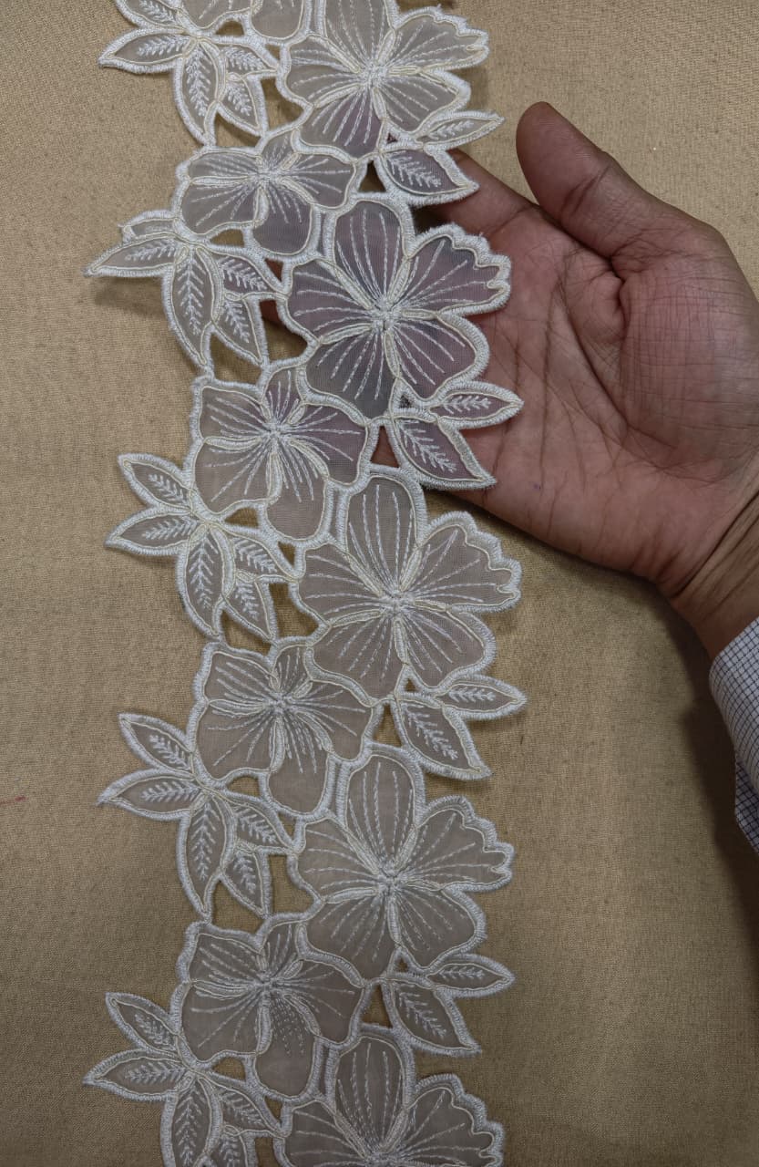 GPO LACE WITH SEQUINS